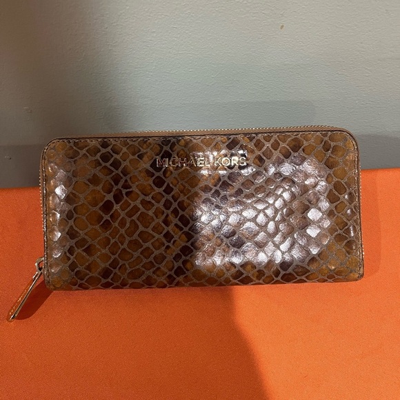 Michael Kors Brown and Black Snake Print Wallet NWOT - Picture 3 of 10